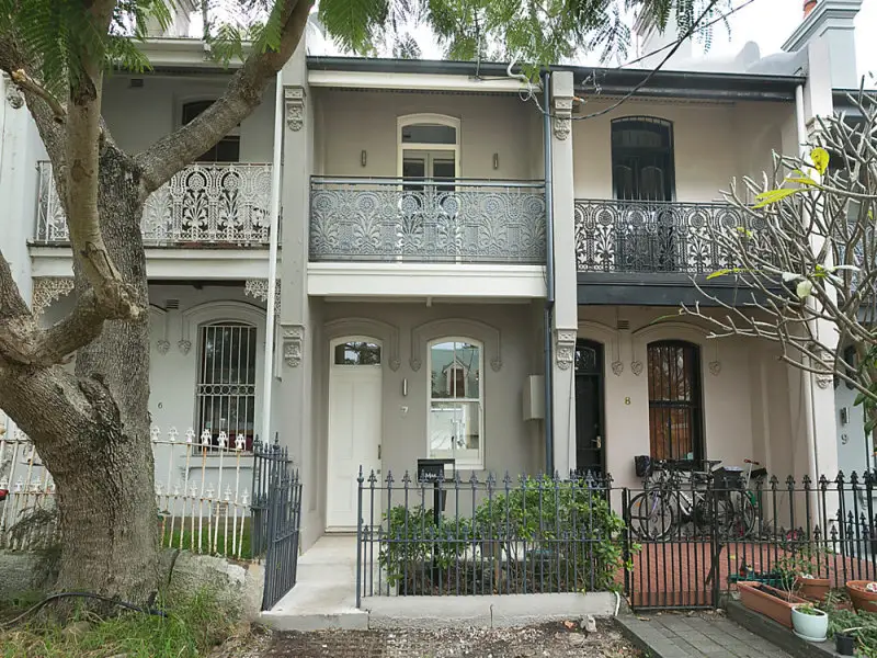 7 Elizabeth Place, Paddington Sold by Bradfield Badgerfox - image 1