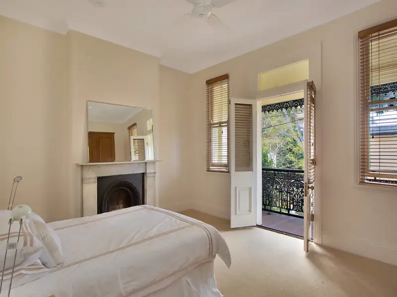 4 Broughton Street, Paddington Sold by Bradfield Badgerfox - image 1