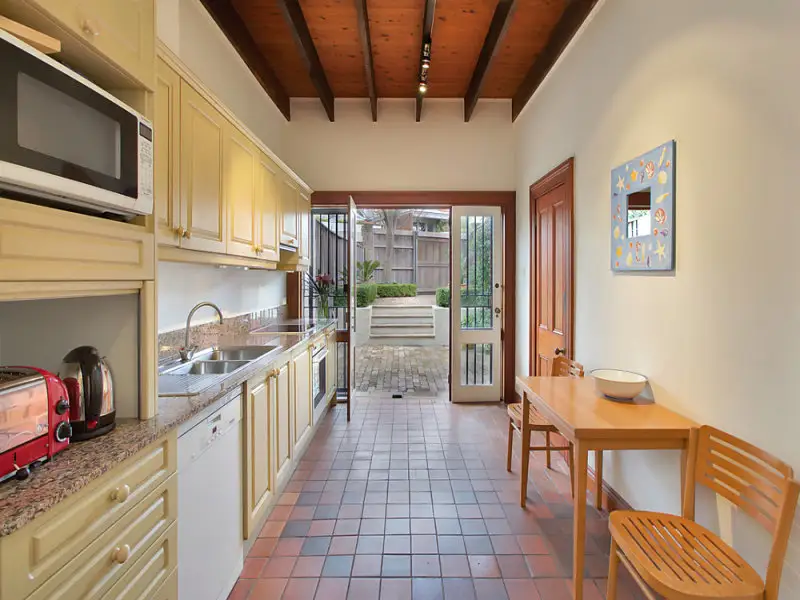 4 Broughton Street, Paddington Sold by Bradfield Badgerfox - image 1