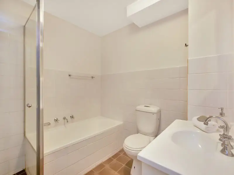 5/297 Edgecliff Road, Woollahra Sold by Bradfield Badgerfox - image 1
