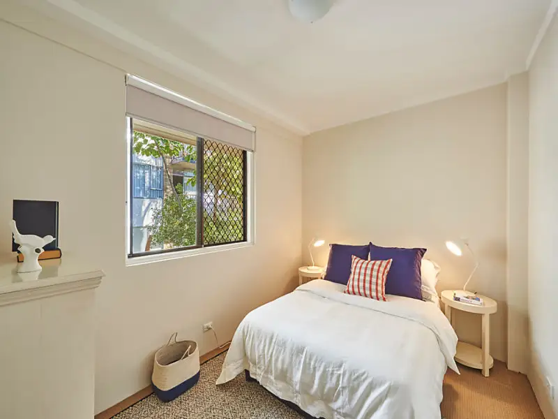 1/374 Edgecliff Road, Woollahra Sold by Bradfield Badgerfox - image 1