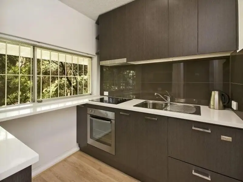 208/10 New McLean Street, Edgecliff Sold by Bradfield Badgerfox - image 1