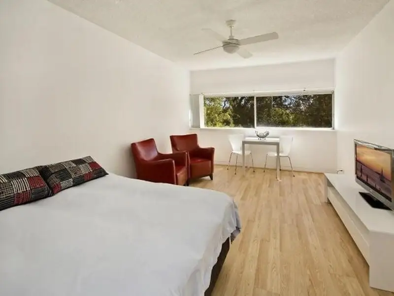 208/10 New McLean Street, Edgecliff Sold by Bradfield Badgerfox - image 1