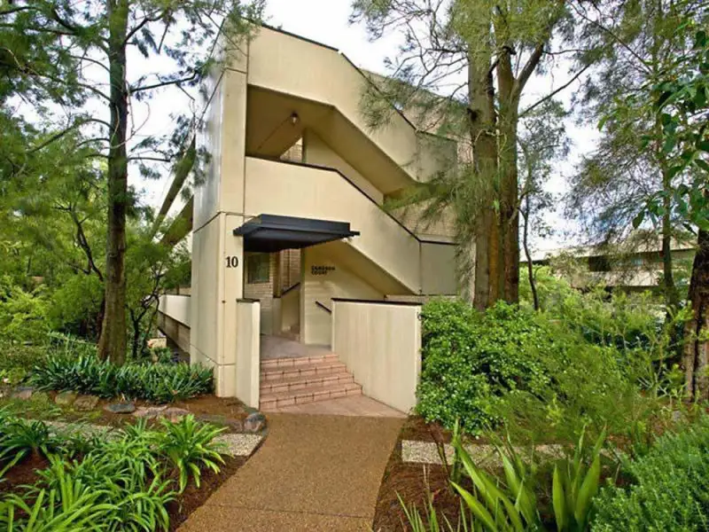 208/10 New McLean Street, Edgecliff Sold by Bradfield Badgerfox - image 1