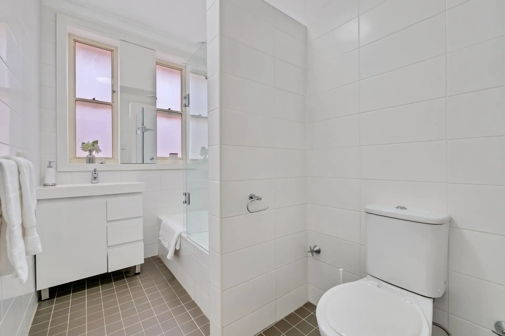 8/1 Manion Avenue, Rose Bay Sold by Bradfield Badgerfox - image 1