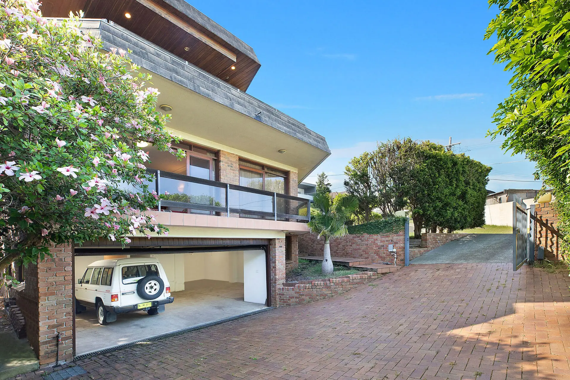 73 Kings Road, Vaucluse Sold by Bradfield Badgerfox - image 1