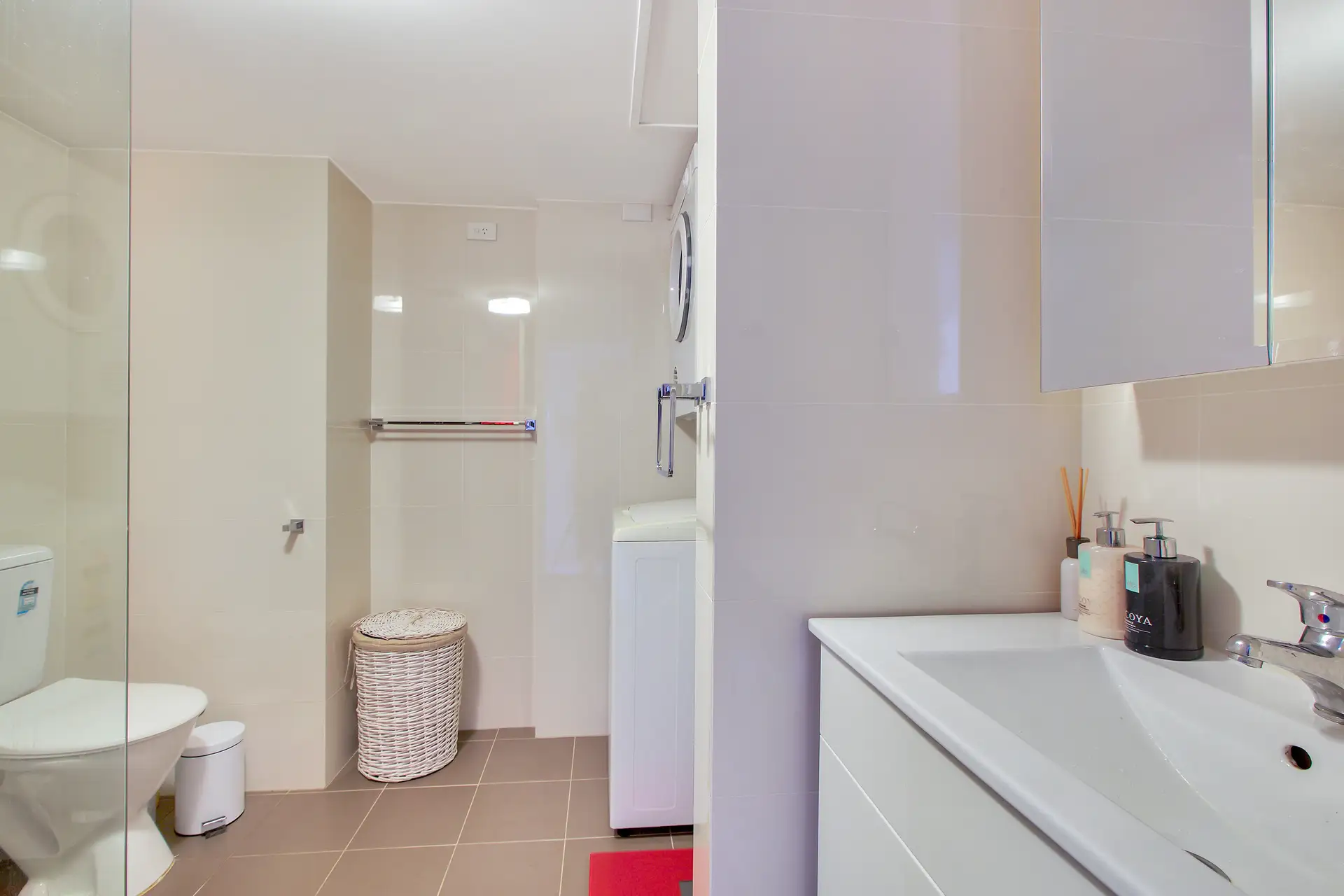 19/2 New McLean Street, Edgecliff Sold by Bradfield Badgerfox - image 1
