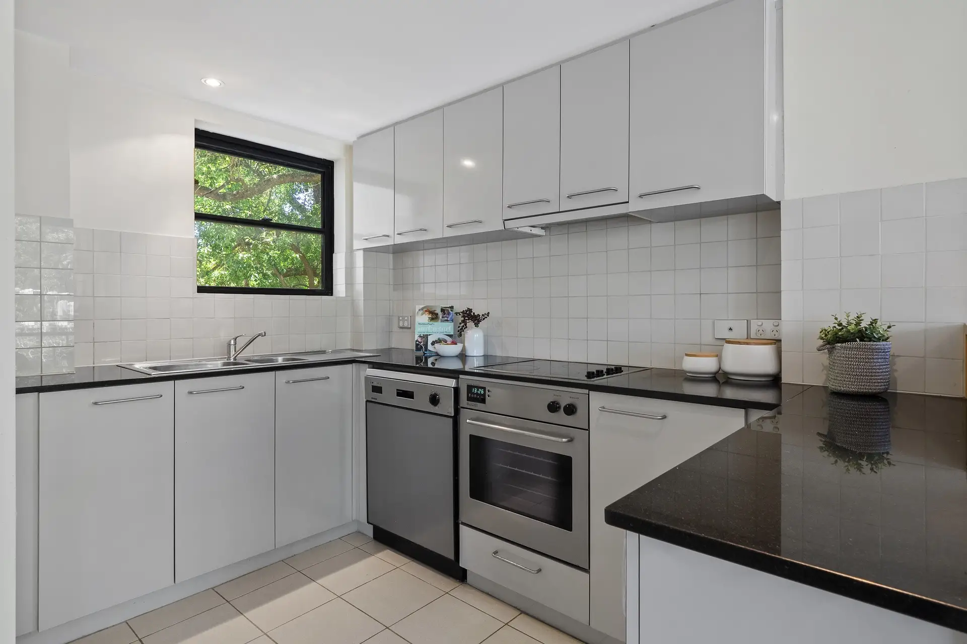 6/107 Darling Point Road, Darling Point Sold by Bradfield Badgerfox - image 1
