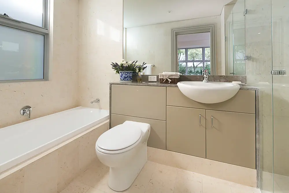 205/45-53 Carlisle Street, Rose Bay Sold by Bradfield Badgerfox - image 1