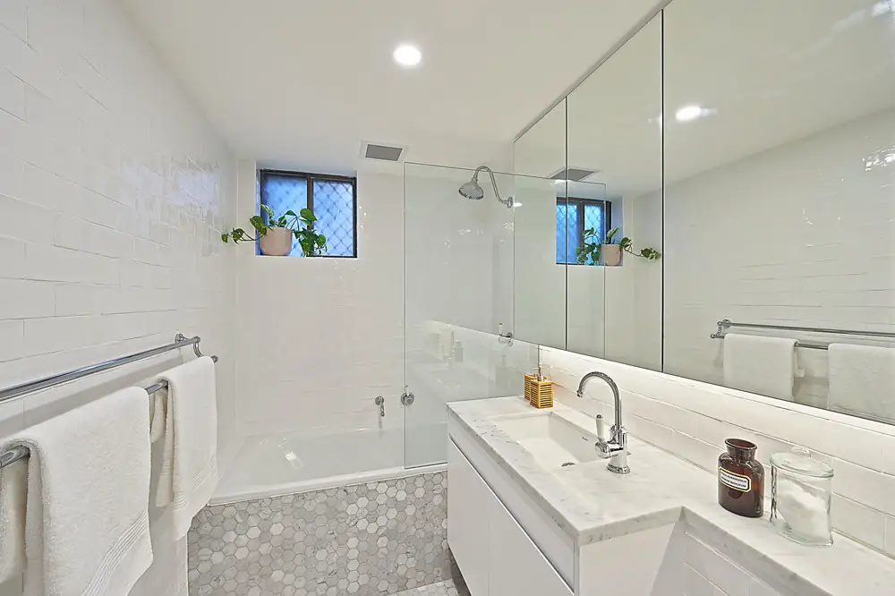 7/66 Penkivil Street, Bondi Sold by Bradfield Badgerfox - image 1