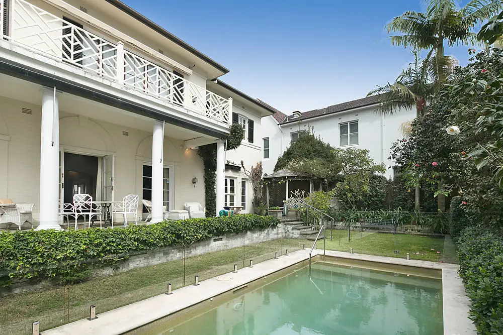2/16 Albert Street, Edgecliff Sold by Bradfield Badgerfox - image 1