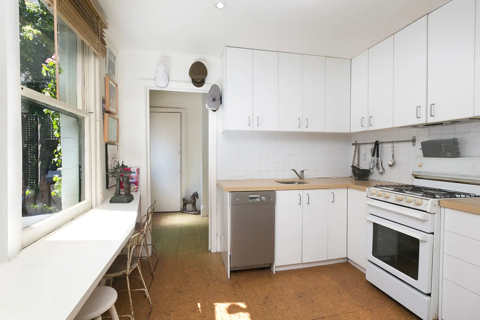 13 Bathurst Street, Woollahra Sold by Bradfield Badgerfox - image 1