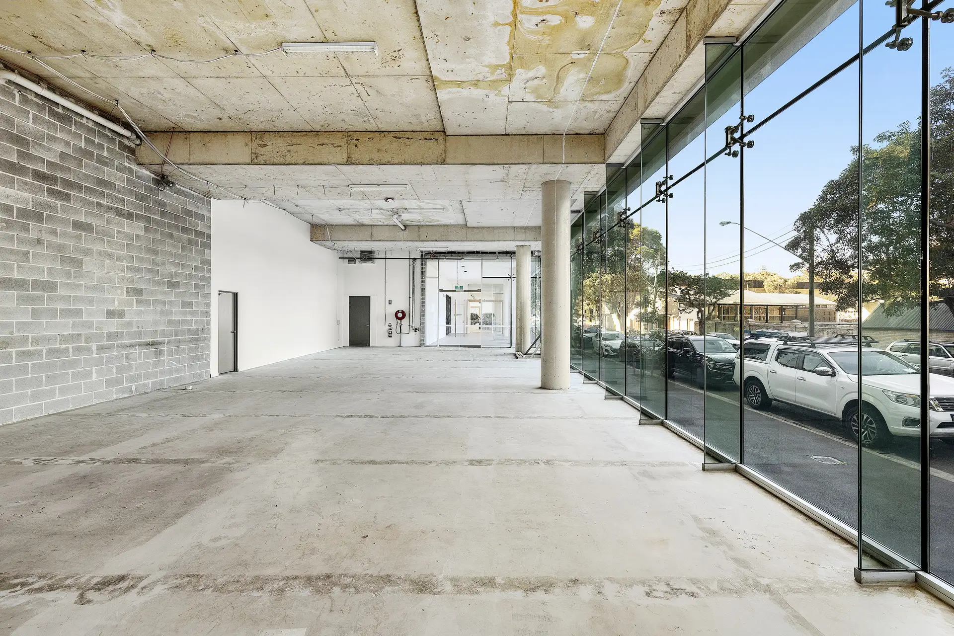 Retail C/2 Neild Avenue, Darlinghurst Sold by Bradfield Badgerfox - image 1
