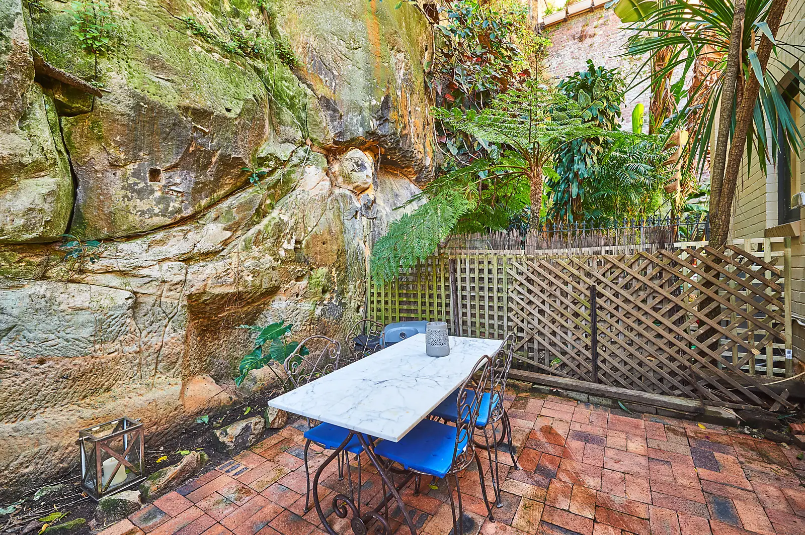 3 Rowena Place, Potts Point Sold by Bradfield Badgerfox - image 1