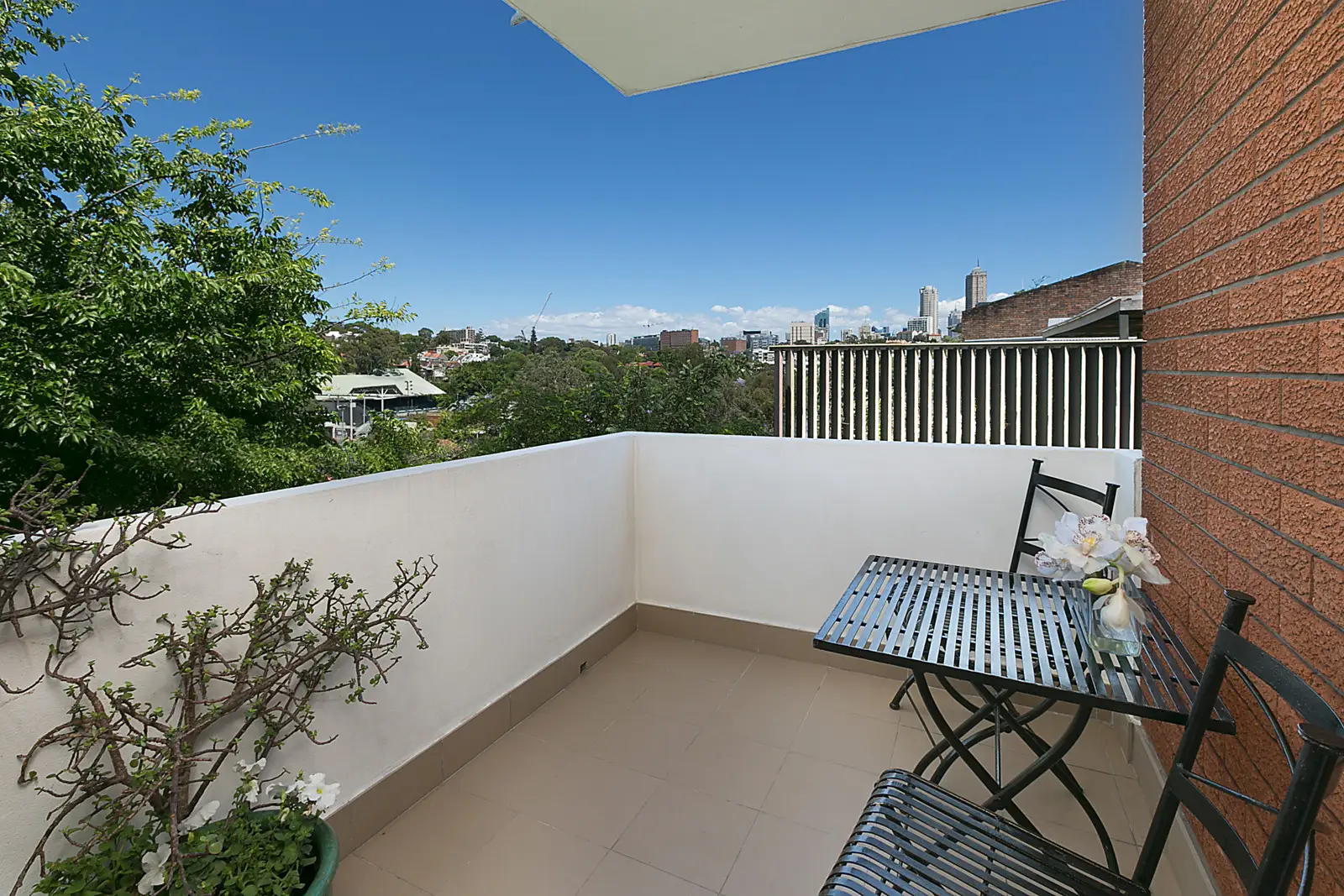 8/4 South Street, Edgecliff Sold by Bradfield Badgerfox - image 1