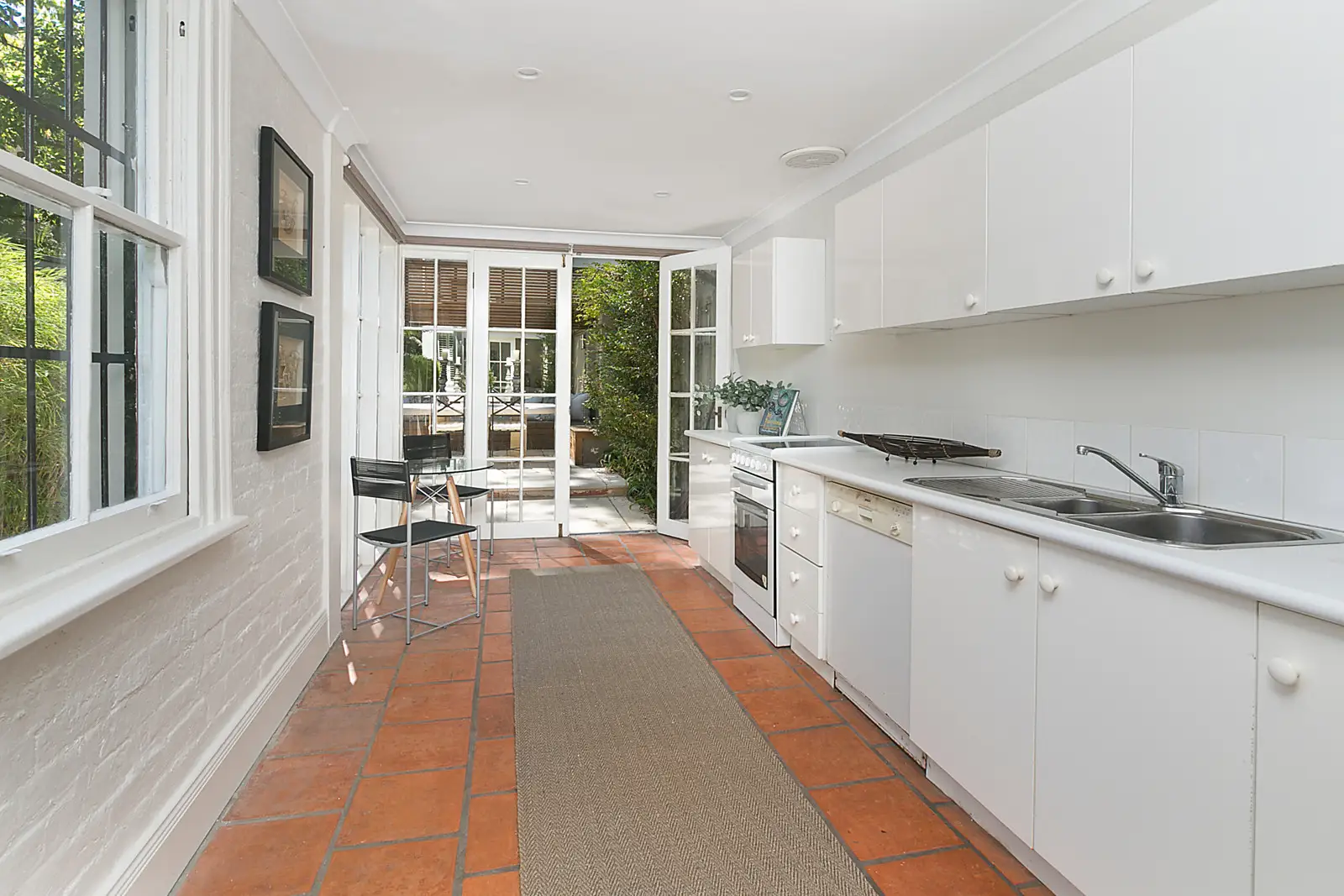 31 Holdsworth Street, Woollahra Sold by Bradfield Badgerfox - image 1