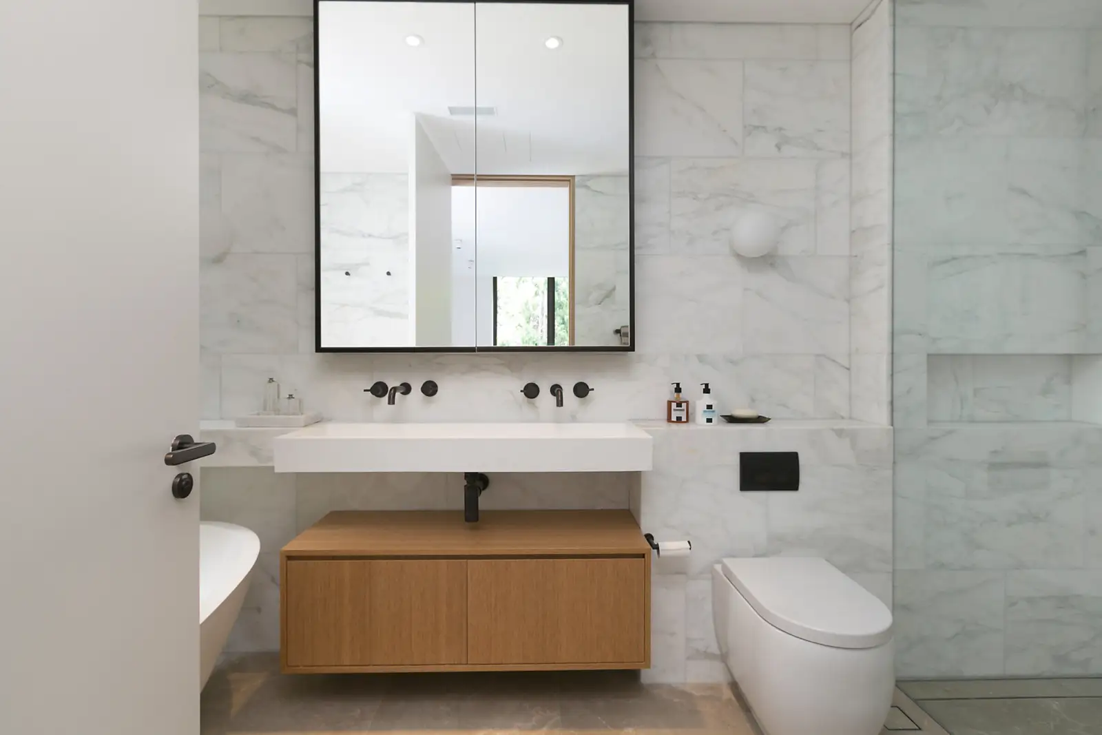 5/18 Albert Street, Edgecliff Sold by Bradfield Badgerfox - image 1