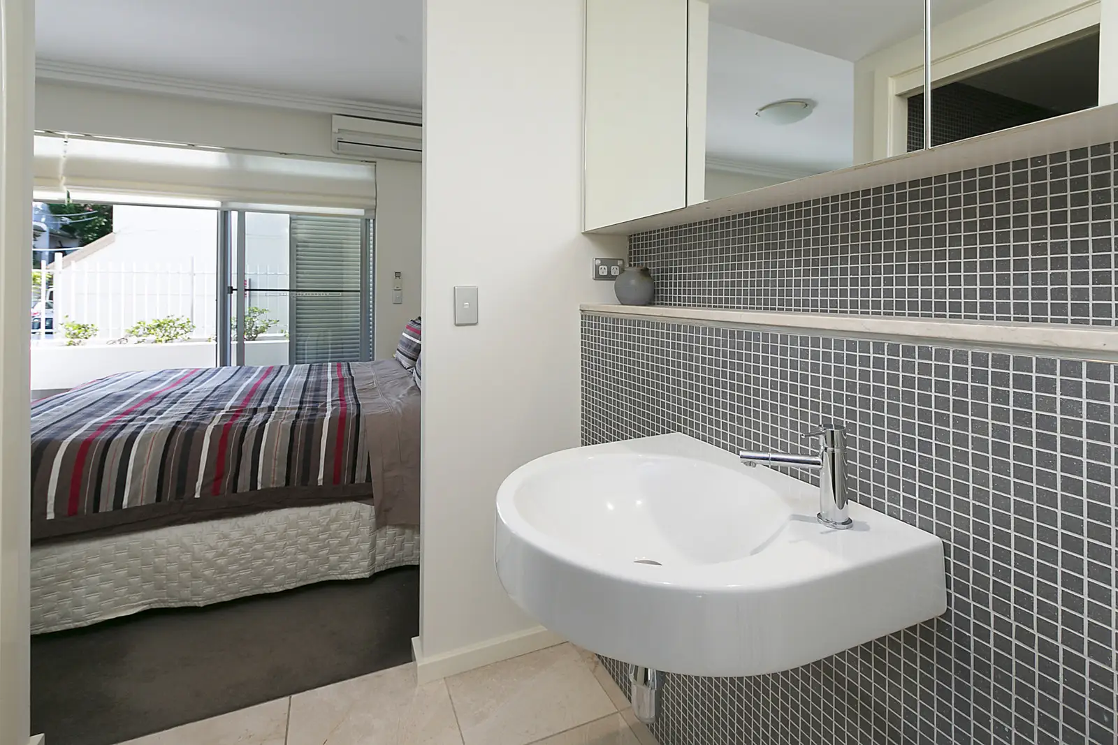 G02/249 Chalmers Street, Redfern Sold by Bradfield Badgerfox - image 1
