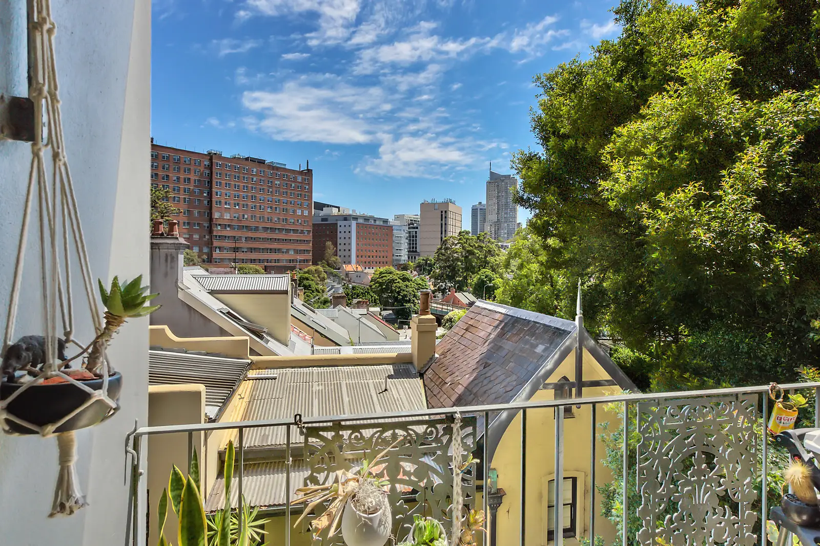 33/13 Campbell Avenue, Paddington Sold by Bradfield Badgerfox - image 1