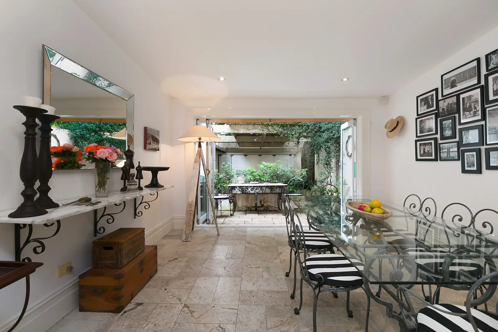 247A Bourke Street, Darlinghurst Sold by Bradfield Badgerfox - image 1
