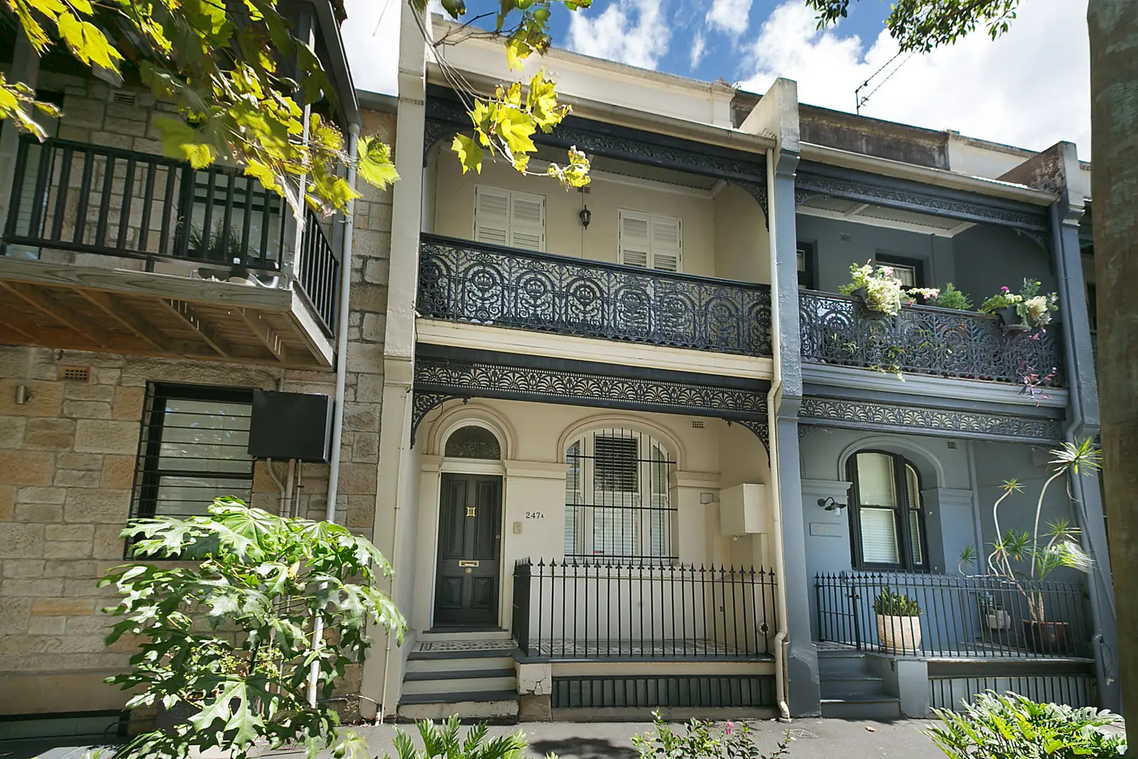 247A Bourke Street, Darlinghurst Sold by Bradfield Badgerfox - image 1
