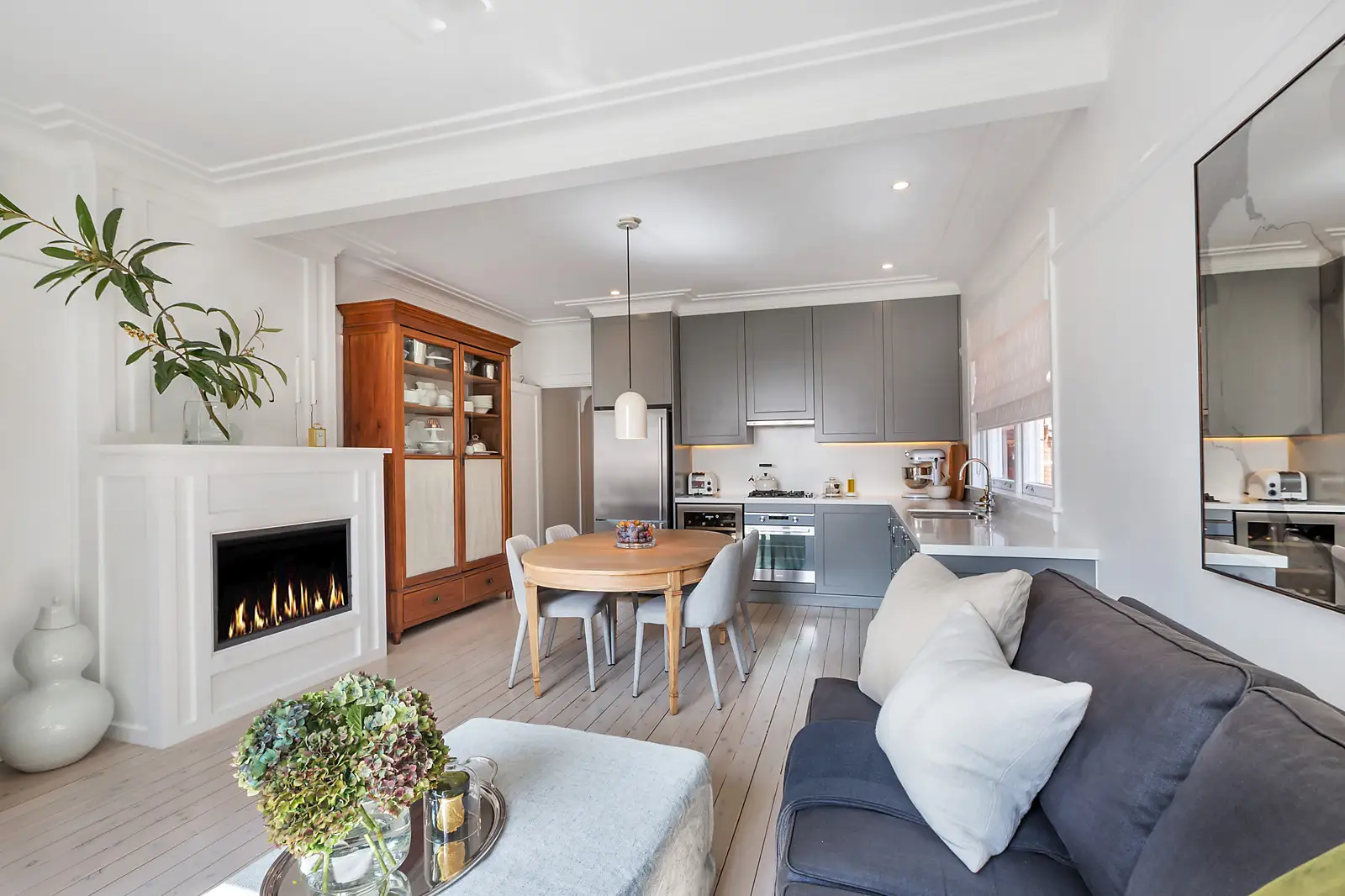 1/180 Glenmore Road, Paddington Sold by Bradfield Badgerfox - image 1