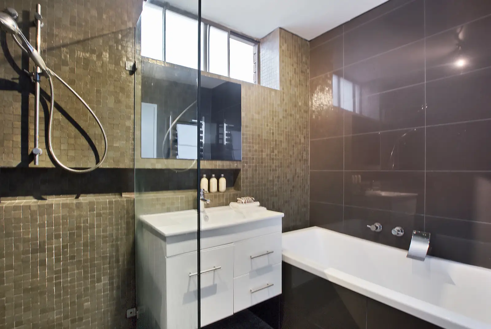 25/33 Waratah Street, Rushcutters Bay Sold by Bradfield Badgerfox - image 1