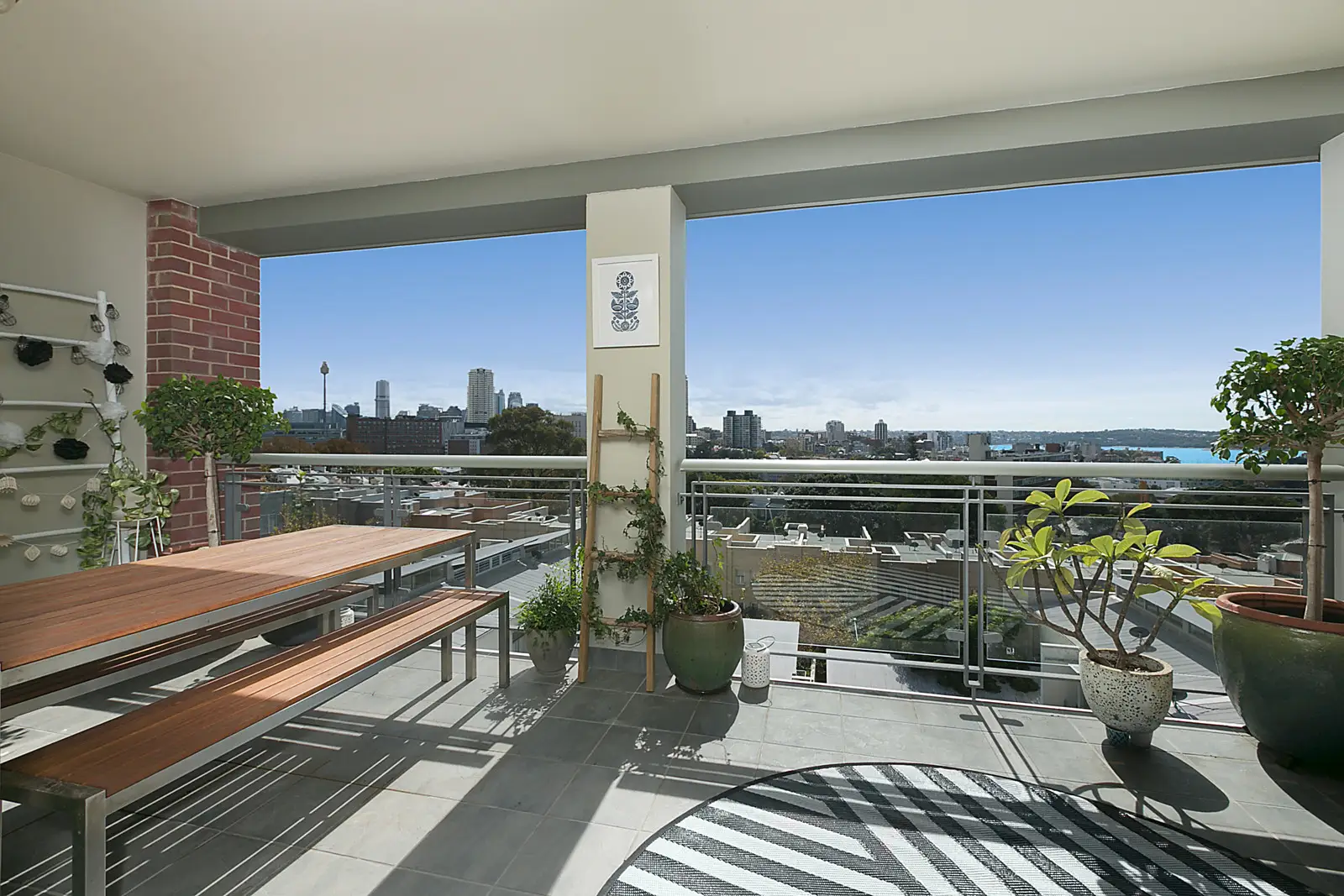 25/42 Flinton Street, Paddington Sold by Bradfield Badgerfox - image 1