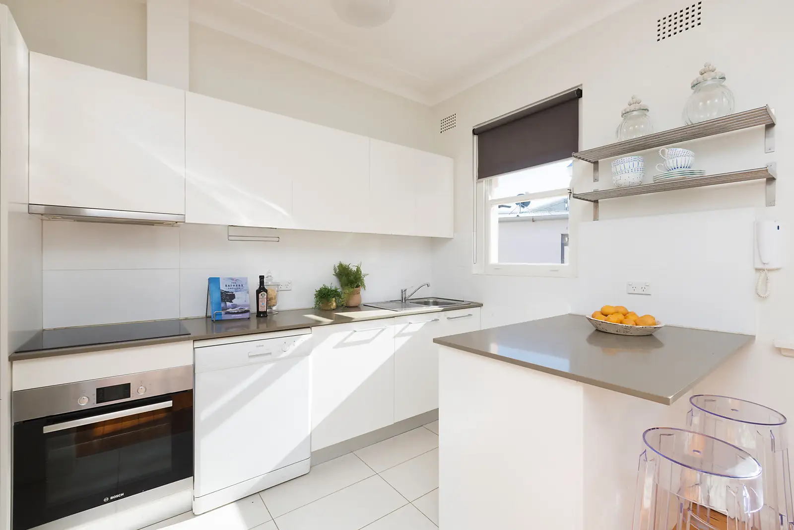 6/2 Young Street, Vaucluse Sold by Bradfield Badgerfox - image 1
