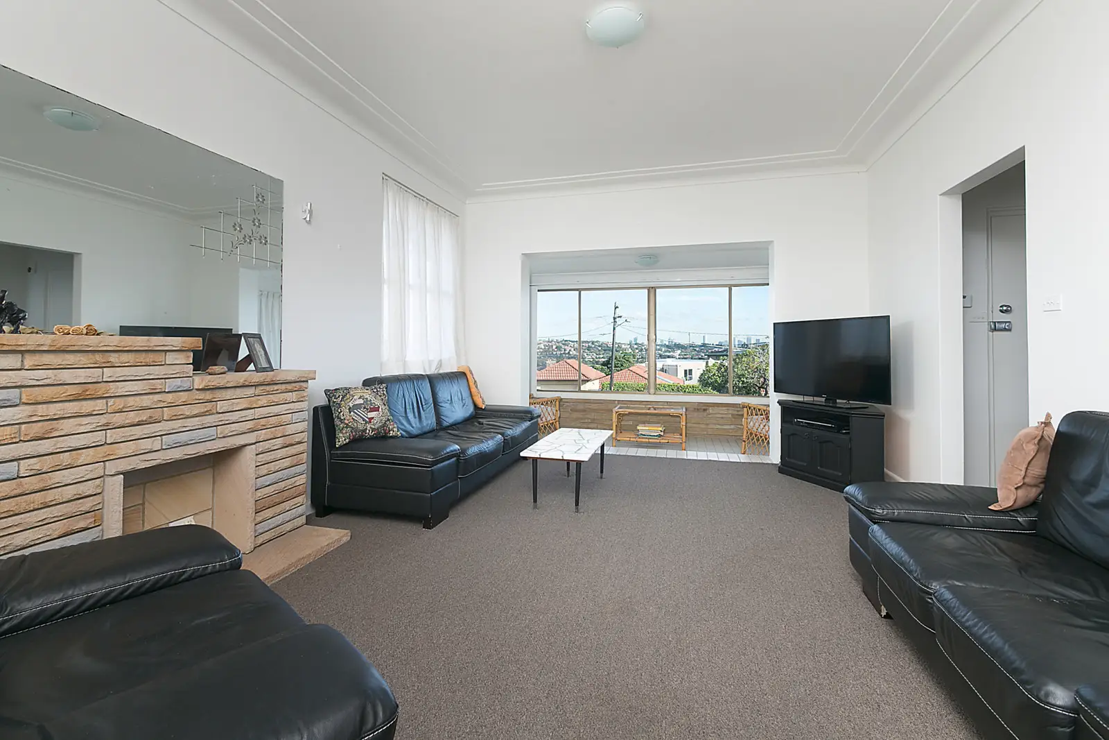 20 Wentworth Street, Dover Heights Sold by Bradfield Badgerfox - image 1