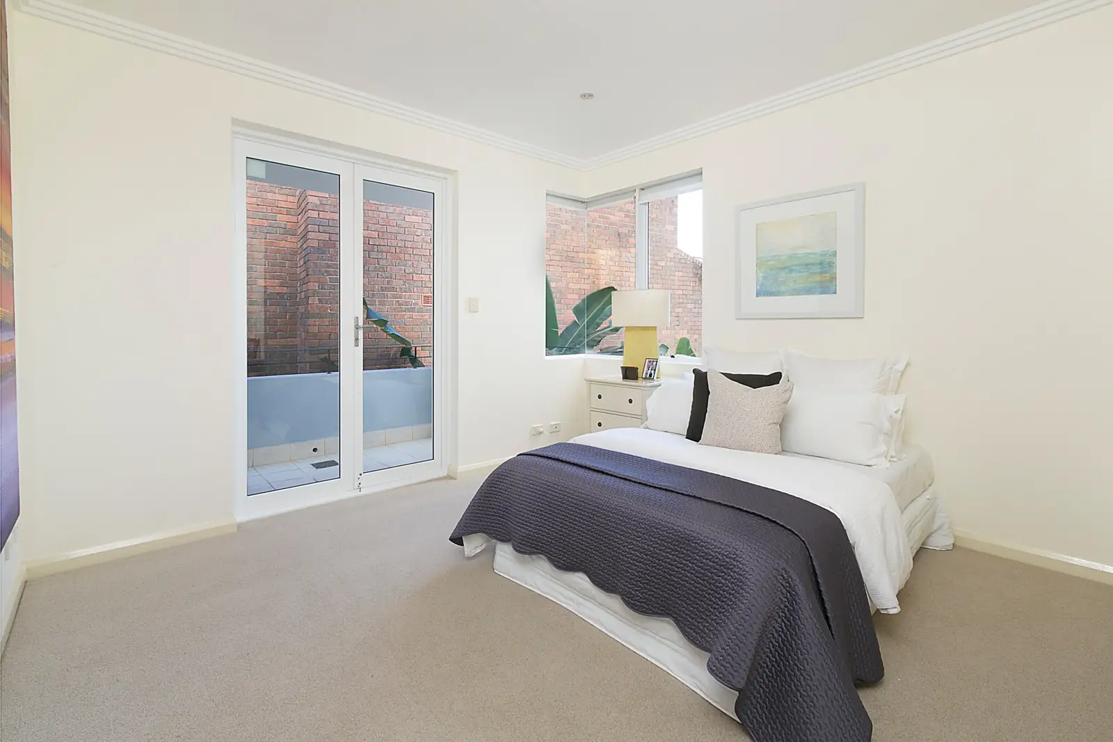 2/249 Edgecliff Road, Woollahra Sold by Bradfield Badgerfox - image 1