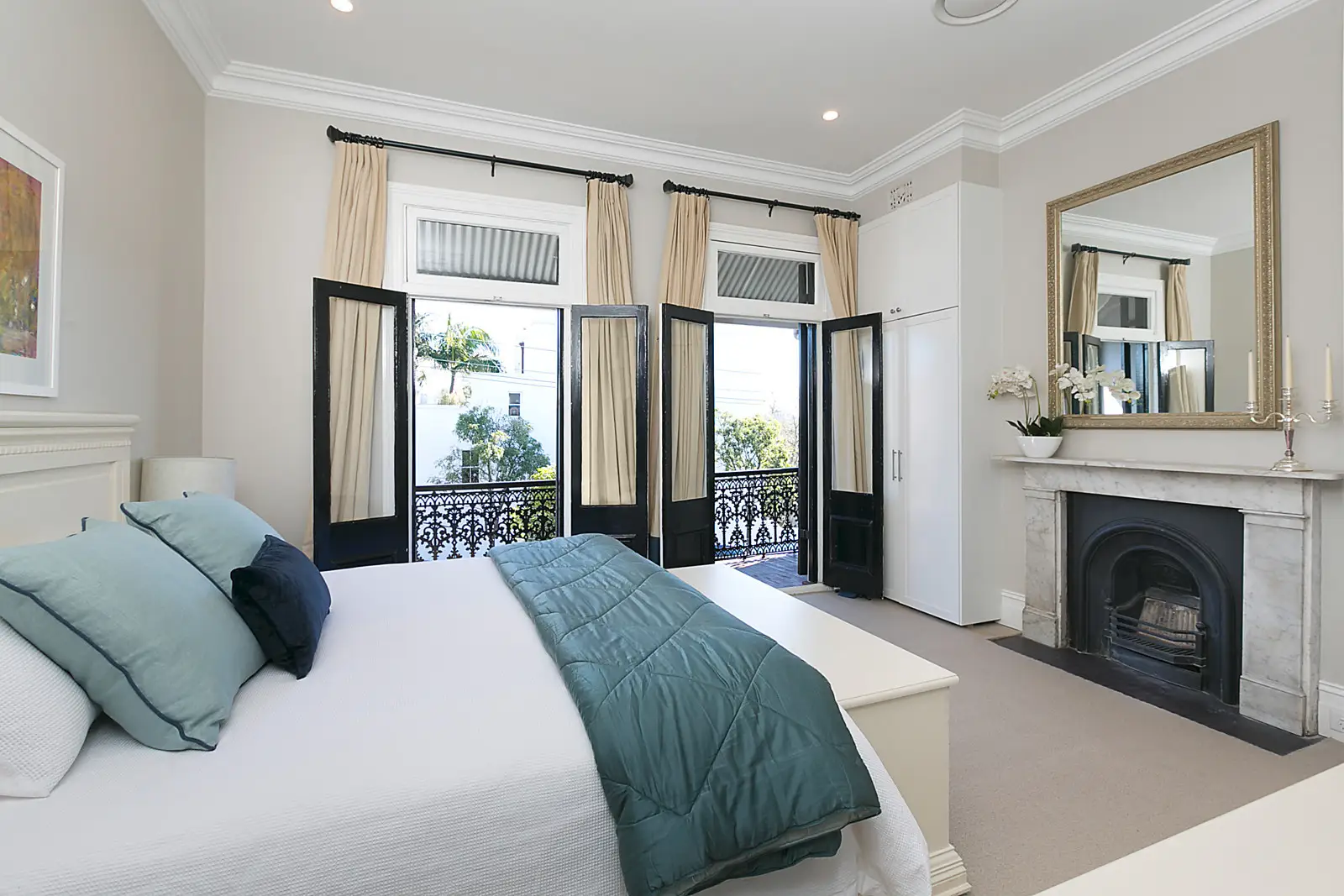 7 Duxford Street, Paddington Sold by Bradfield Badgerfox - image 1