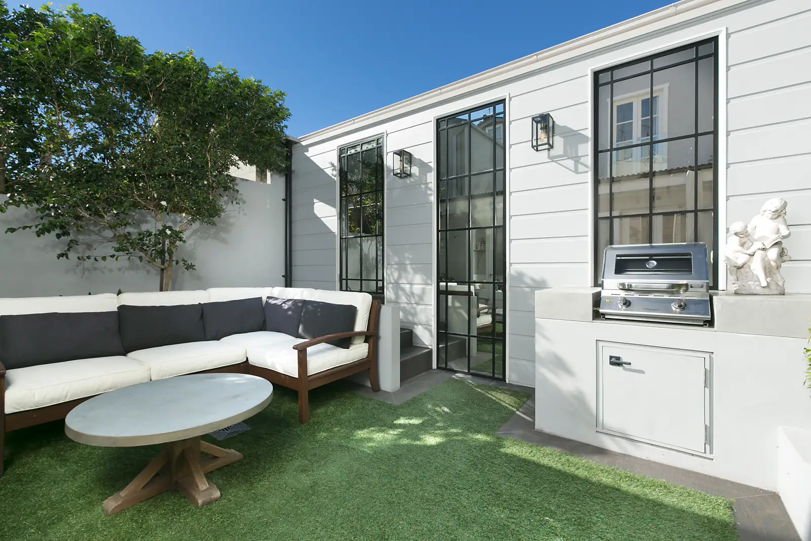 7 Duxford Street, Paddington Sold by Bradfield Badgerfox - image 1