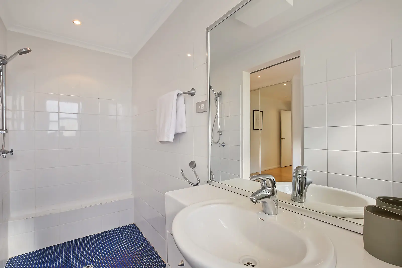 18/679 Bourke Street, Surry Hills Sold by Bradfield Badgerfox - image 1