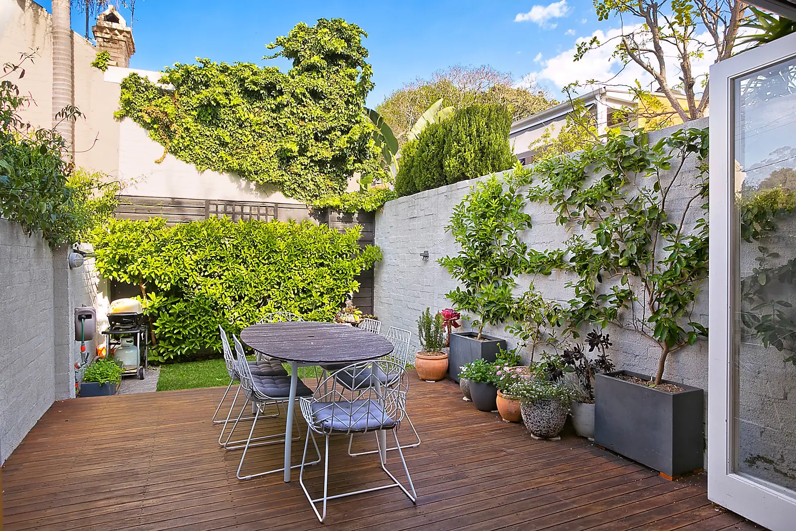 93 Elizabeth Street, Paddington Sold by Bradfield Badgerfox - image 1