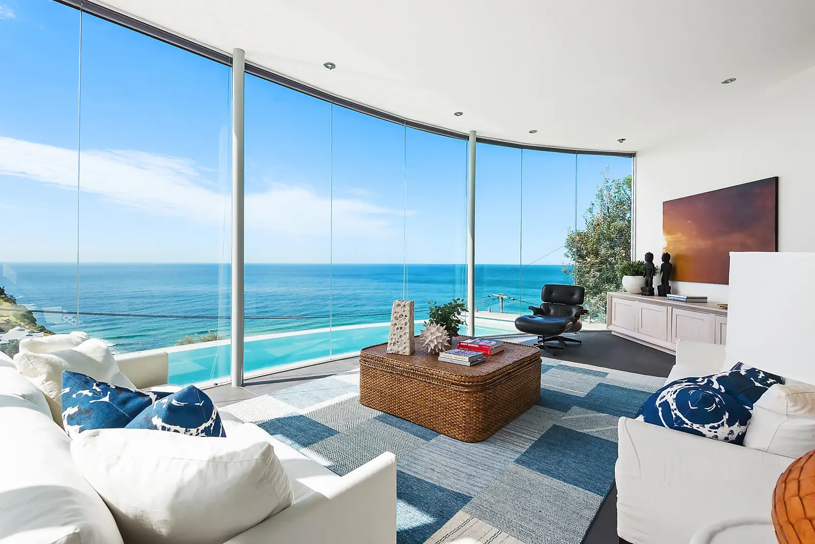24 Karloo Parade, Newport Sold by Bradfield Badgerfox - image 1