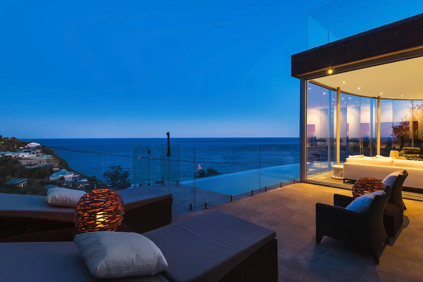 24 Karloo Parade, Newport Sold by Bradfield Badgerfox - image 1