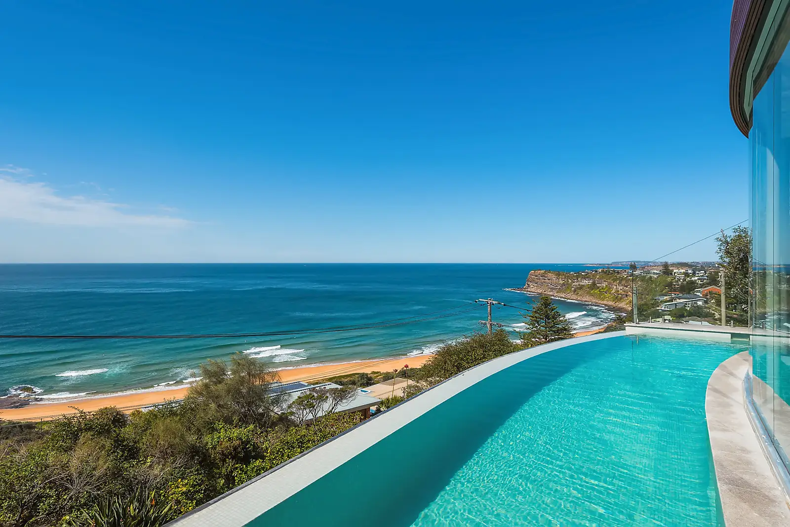 24 Karloo Parade, Newport Sold by Bradfield Badgerfox - image 1