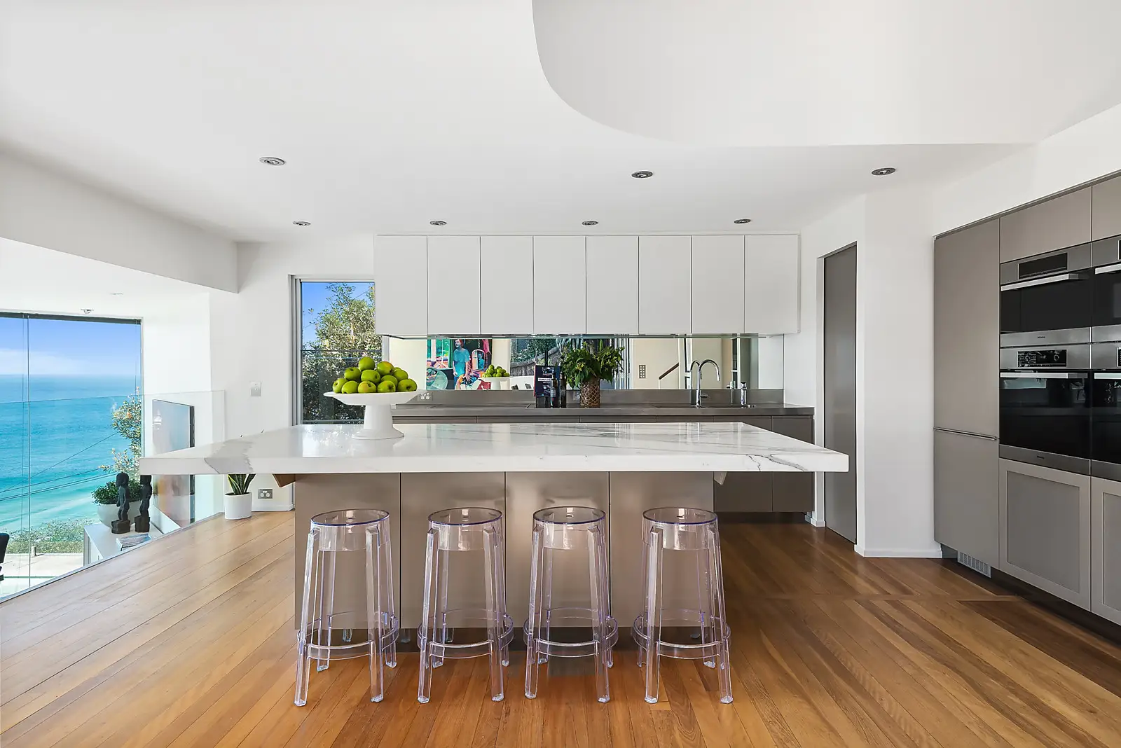 24 Karloo Parade, Newport Sold by Bradfield Badgerfox - image 1