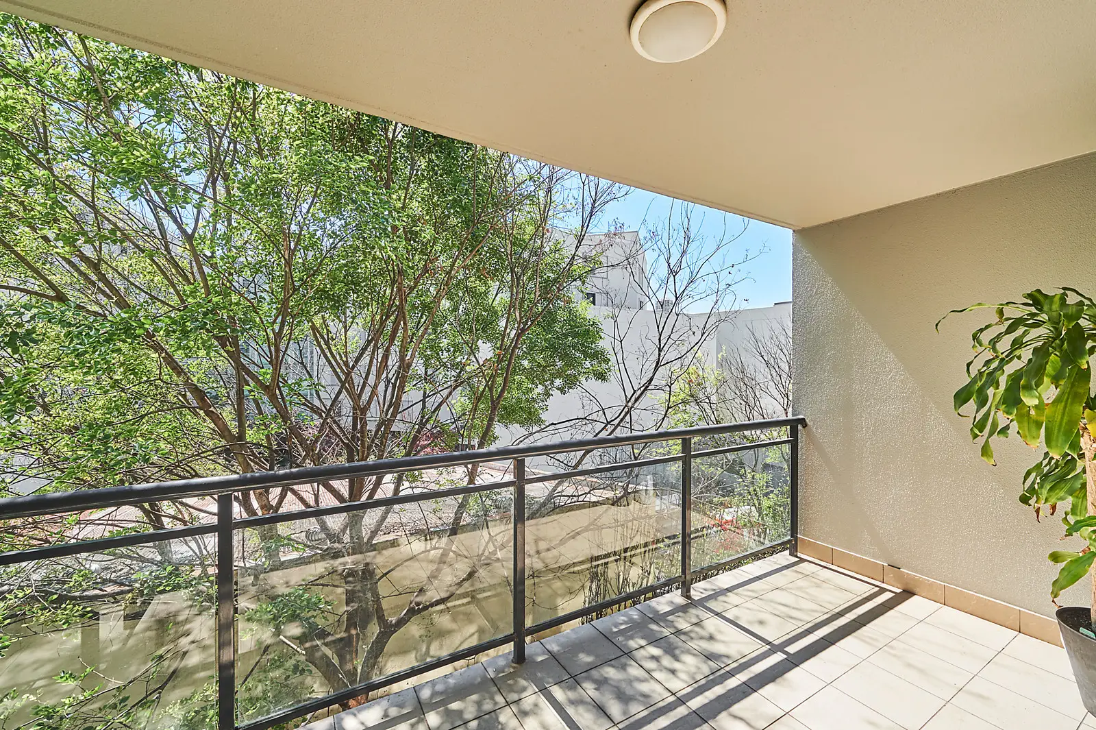 14/74 McLachlan Avenue, Rushcutters Bay Sold by Bradfield Badgerfox - image 1