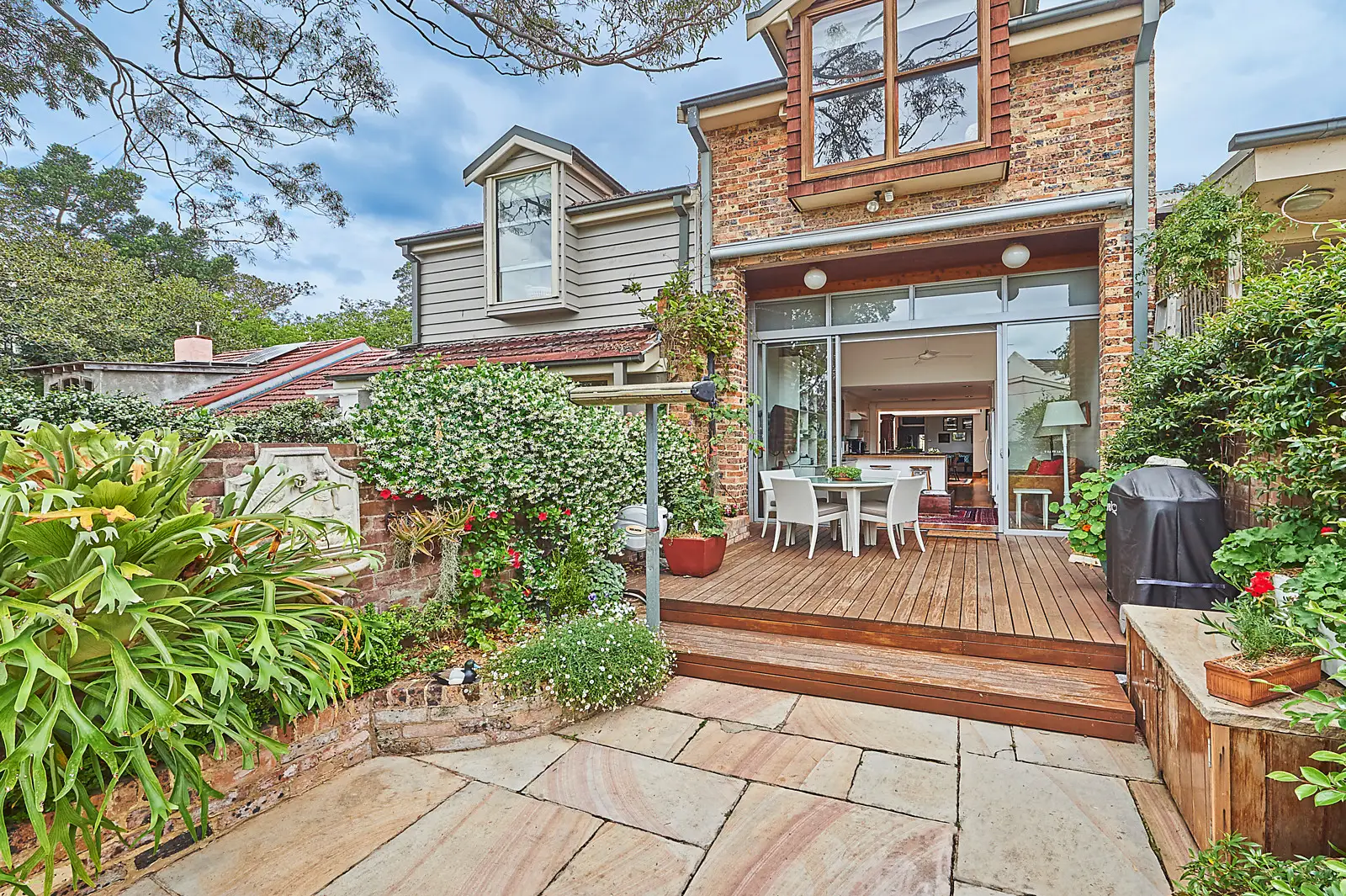 9 Glenview Street, Paddington Sold by Bradfield Badgerfox - image 1