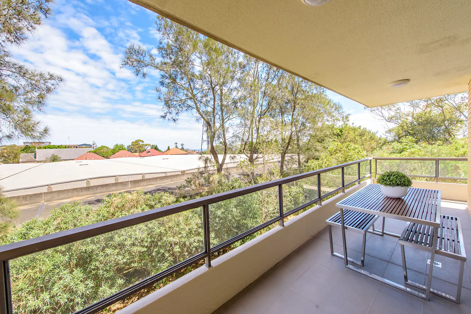 11/37 Paul Street, Bondi Junction Sold by Bradfield Badgerfox - image 1