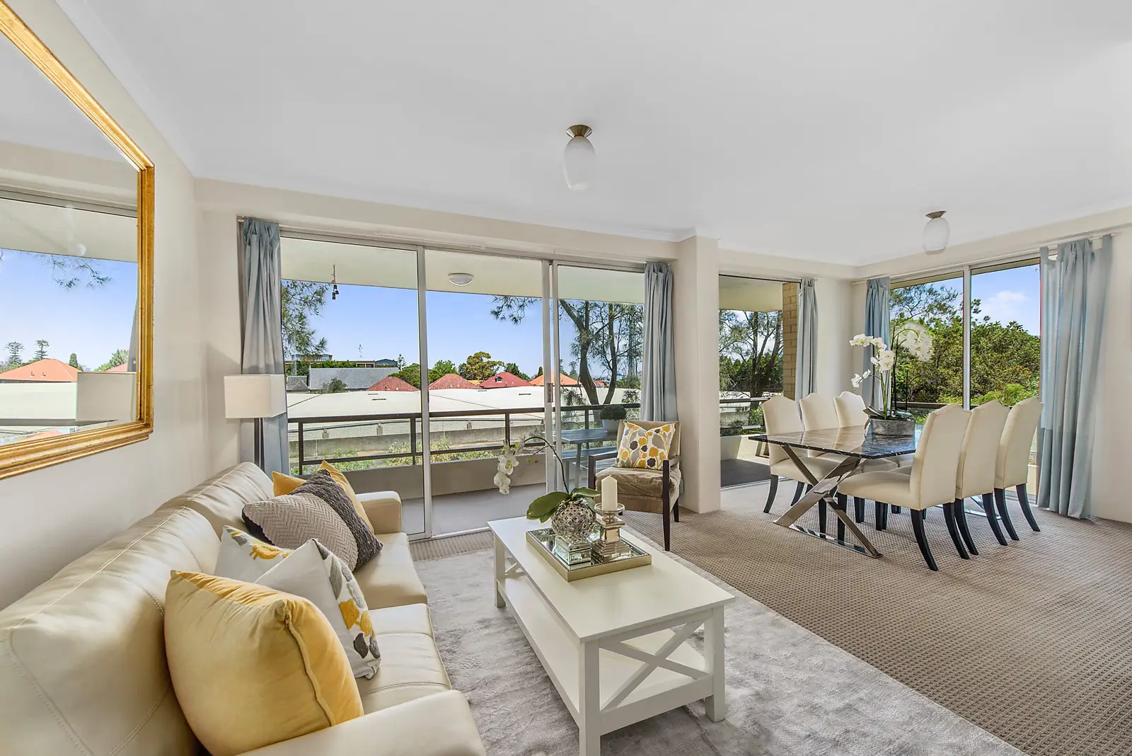 11/37 Paul Street, Bondi Junction Sold by Bradfield Badgerfox - image 1