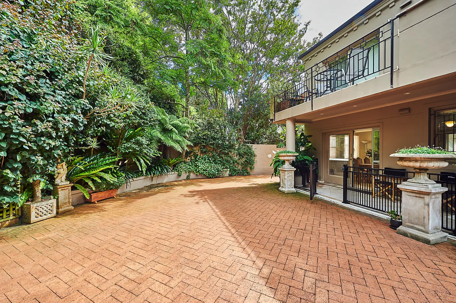 1/4 Weeroona Avenue, Woollahra Sold by Bradfield Badgerfox - image 1