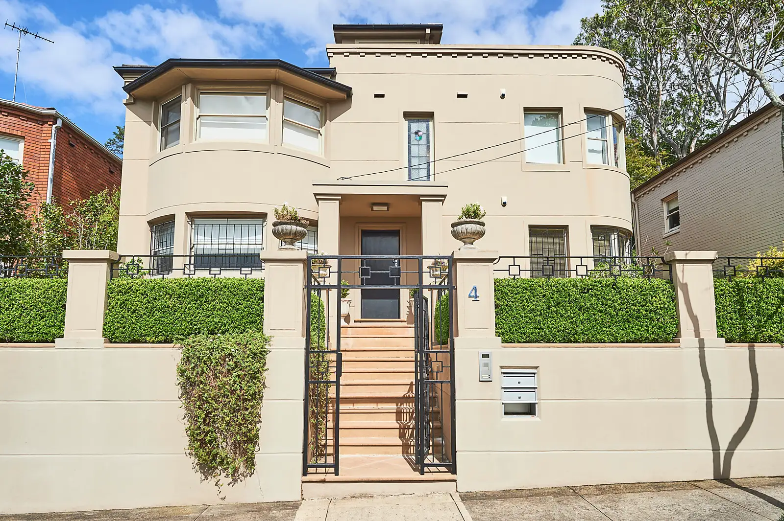 1/4 Weeroona Avenue, Woollahra Sold by Bradfield Badgerfox - image 1