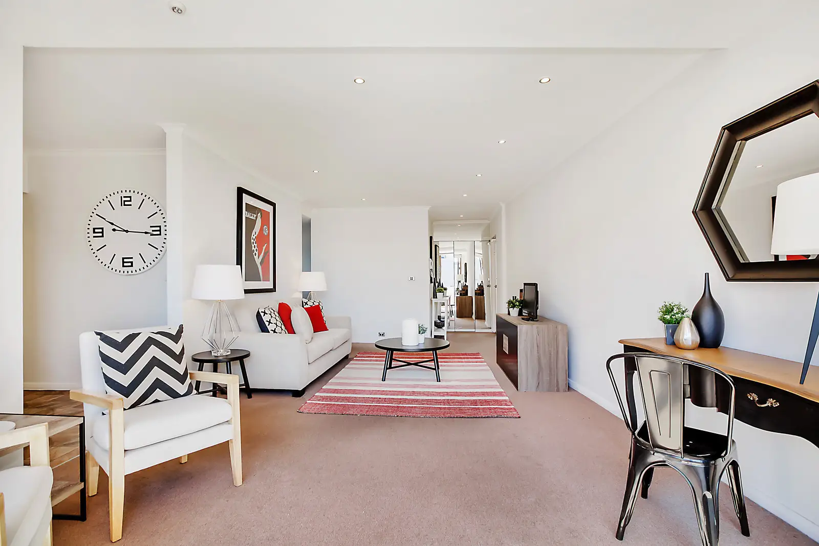 26/5-13 Hutchinson Street, Surry Hills Sold by Bradfield Badgerfox - image 1