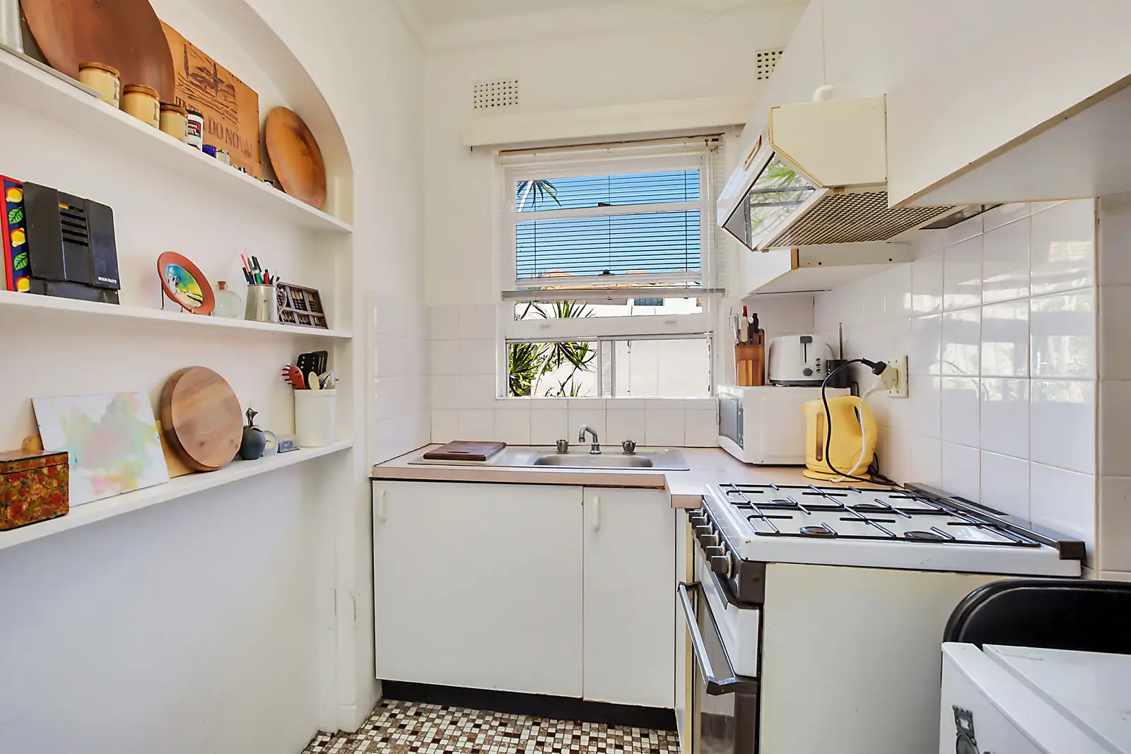 12/19A Poate Road, Centennial Park Sold by Bradfield Badgerfox - image 1