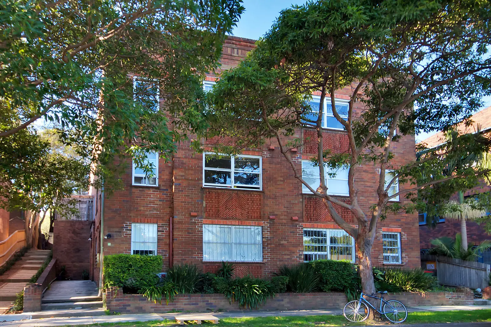 12/19A Poate Road, Centennial Park Sold by Bradfield Badgerfox - image 1