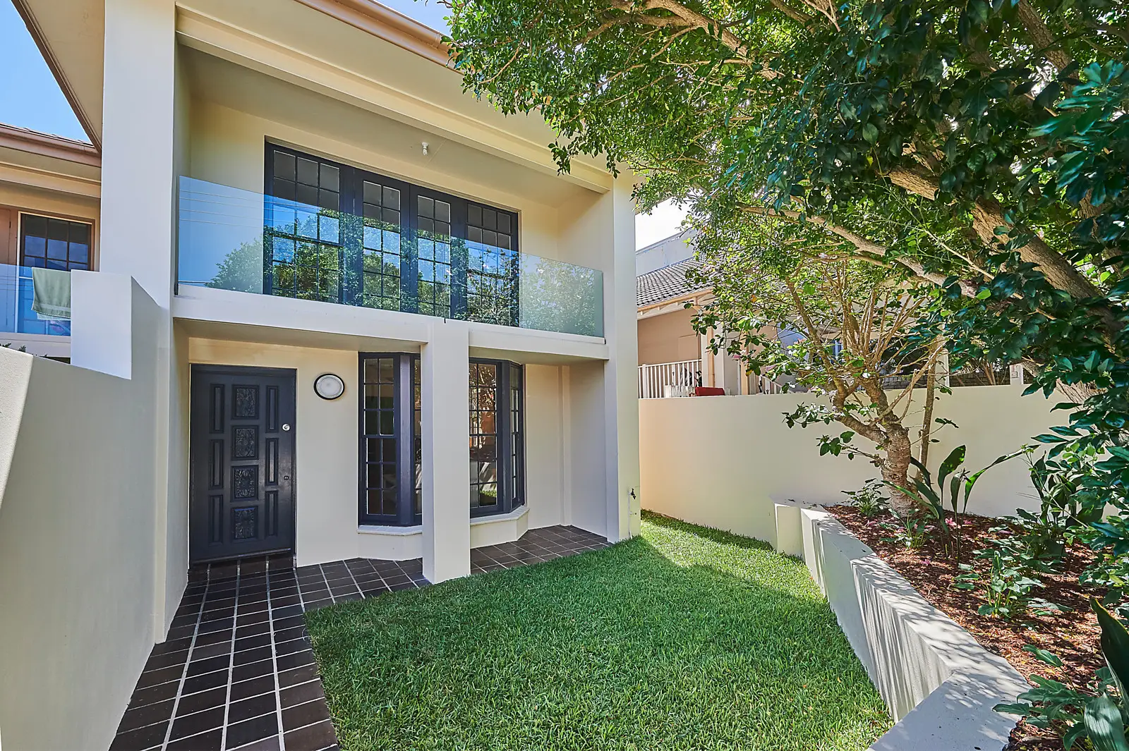 12A Beaumont Street, Rose Bay Sold by Bradfield Badgerfox - image 1