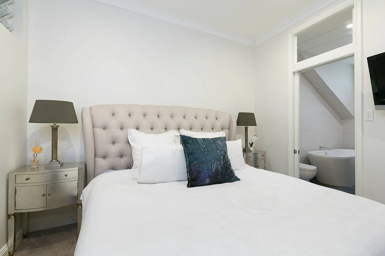 298 Edgecliff Road, Woollahra Sold by Bradfield Badgerfox - image 1